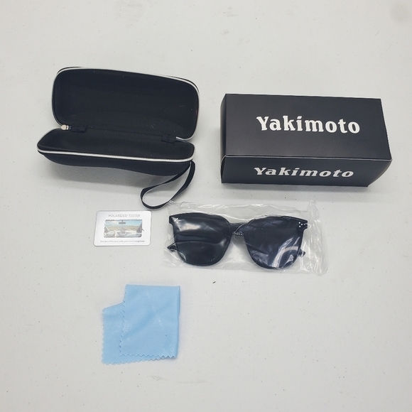 Yakimoto Trendy Polarized UV Blocking Sunglasses NWT - Picture 1 of 8
